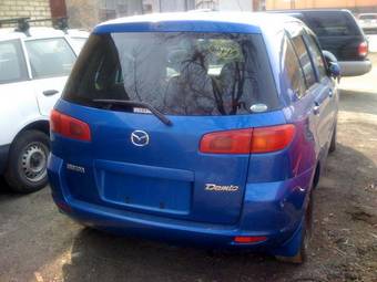 2003 Mazda Demio Photos