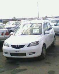 2003 Mazda Demio Photos