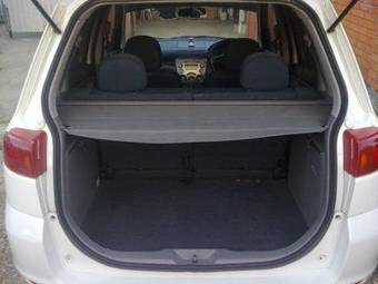 2003 Mazda Demio Photos