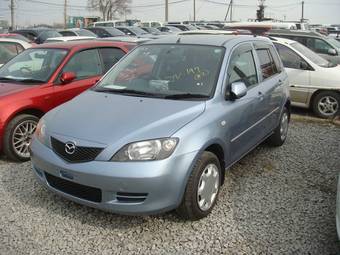 2003 Mazda Demio Pictures