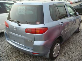 2003 Mazda Demio Pictures