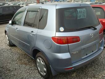 2003 Mazda Demio Photos
