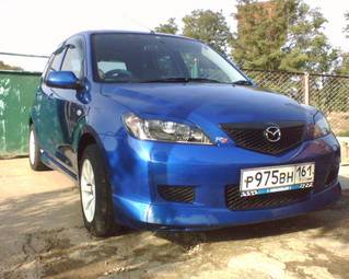 2003 Mazda Demio Photos