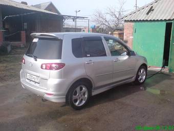 2003 Mazda Demio Pictures