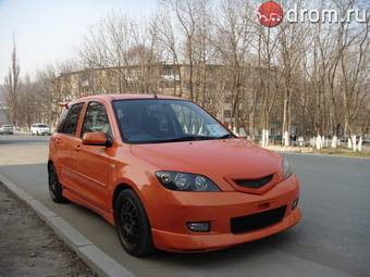 2003 Mazda Demio Pictures