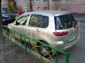 2003 Mazda Demio Photos