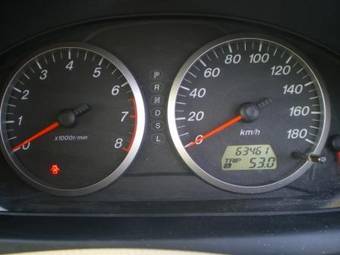 2003 Mazda Demio Photos
