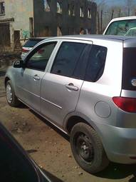 2003 Mazda Demio Pictures