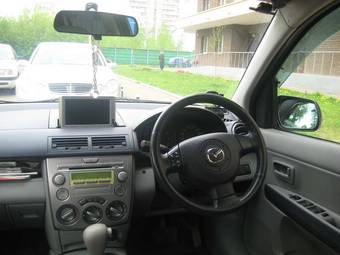 2003 Mazda Demio Pictures