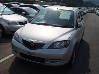 2003 Mazda Demio Pics