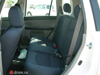 2003 Mazda Demio Photos