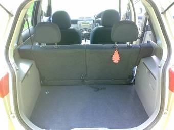 2003 Mazda Demio Photos