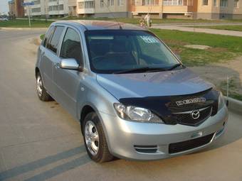 2003 Mazda Demio Photos