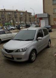 2003 Mazda Demio Pictures