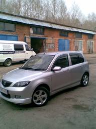 2003 Mazda Demio Pictures