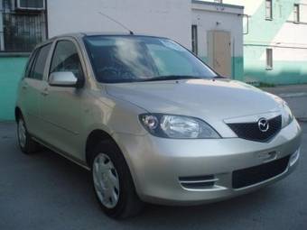 2003 Mazda Demio Photos