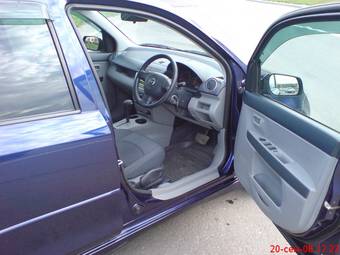 2003 Mazda Demio Pictures