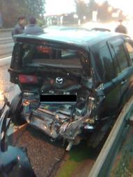 2003 Mazda Demio Pictures
