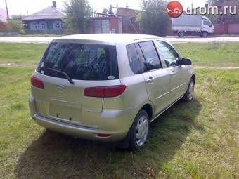 2003 Mazda Demio Pictures