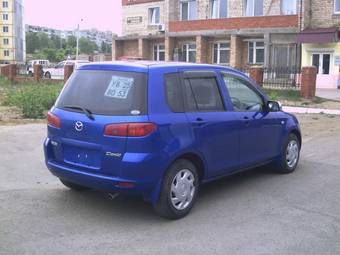 2003 Mazda Demio Wallpapers