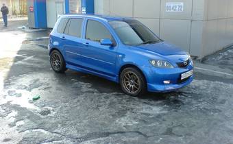 2003 Mazda Demio Photos