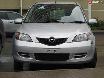 2003 Mazda Demio Images