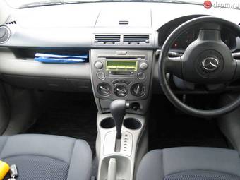 2003 Mazda Demio Pictures