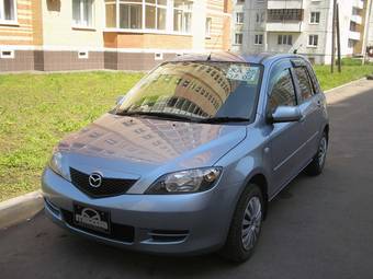 2003 Mazda Demio Photos