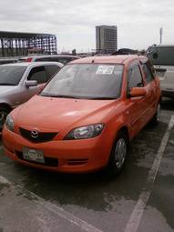 2003 Mazda Demio Photos