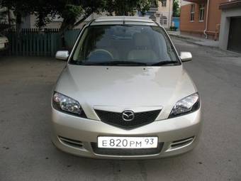 2003 Mazda Demio Images