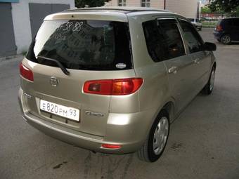 2003 Mazda Demio Photos