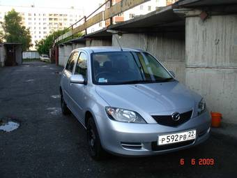 2003 Mazda Demio Pics