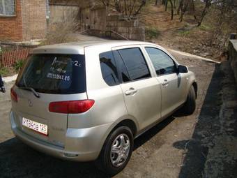 2003 Mazda Demio Images