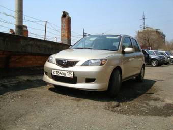 2003 Mazda Demio Pics