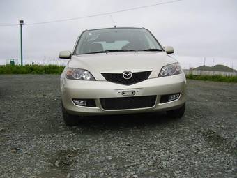 2003 Mazda Demio Pictures