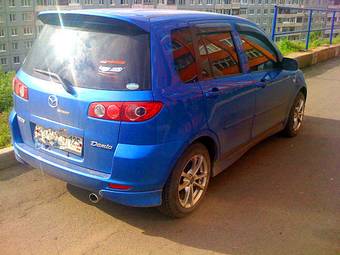 2003 Mazda Demio Pictures