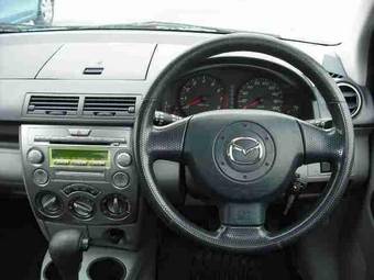 2003 Mazda Demio Pictures