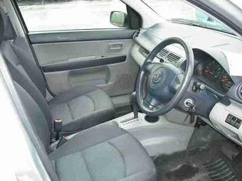 2003 Mazda Demio Photos