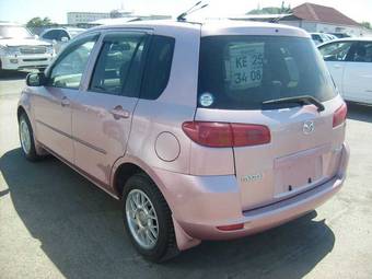 2003 Mazda Demio Pictures