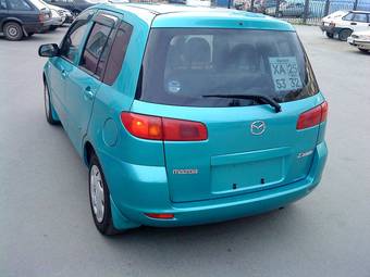 2003 Mazda Demio Photos