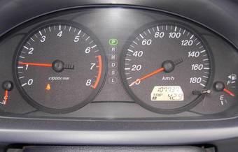2003 Mazda Demio Photos