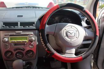 2003 Mazda Demio Photos