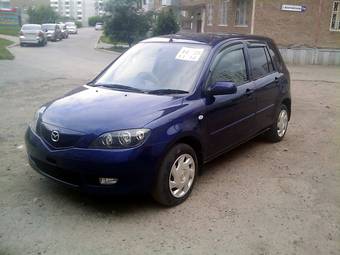 2003 Mazda Demio Photos