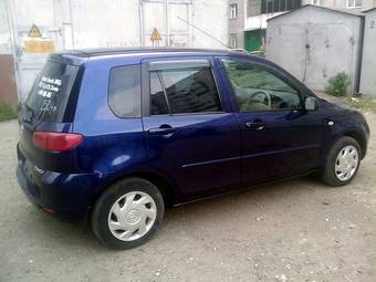 2003 Mazda Demio Pictures