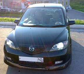 2003 Mazda Demio Pictures