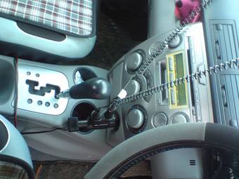 2003 Mazda Demio Photos