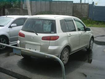 2003 Mazda Demio Pictures