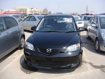 2003 Mazda Demio Pictures