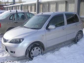 2003 Mazda Demio Pictures