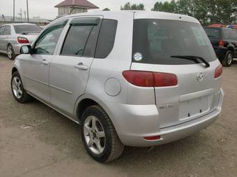 2003 Mazda Demio Photos